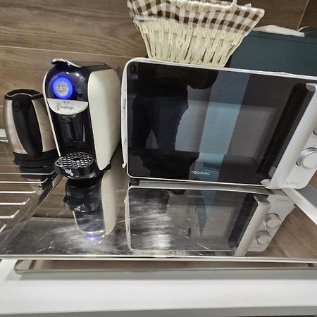 B&B Dei Sogni In Centro, Con Facilita Di Parcheggio โกเซนซา ภายนอก รูปภาพ