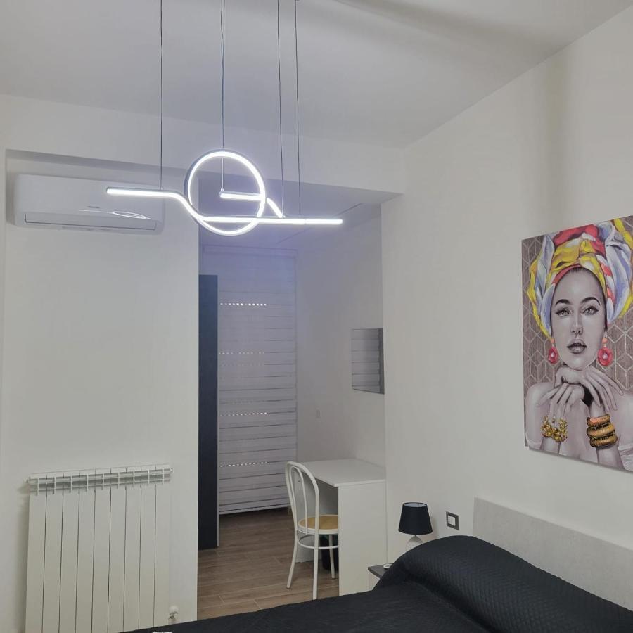 B&B Dei Sogni In Centro, Con Facilita Di Parcheggio โกเซนซา ภายนอก รูปภาพ