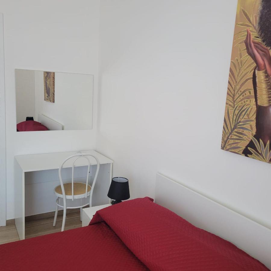 B&B Dei Sogni In Centro, Con Facilita Di Parcheggio โกเซนซา ภายนอก รูปภาพ