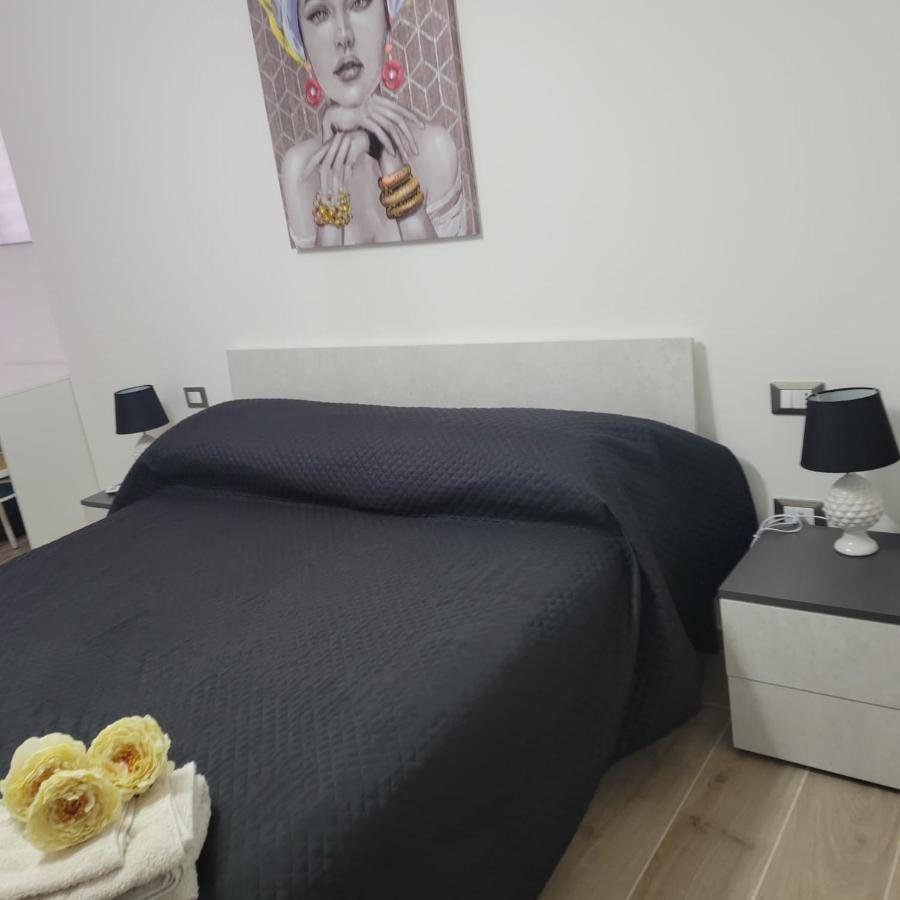 B&B Dei Sogni In Centro, Con Facilita Di Parcheggio โกเซนซา ภายนอก รูปภาพ