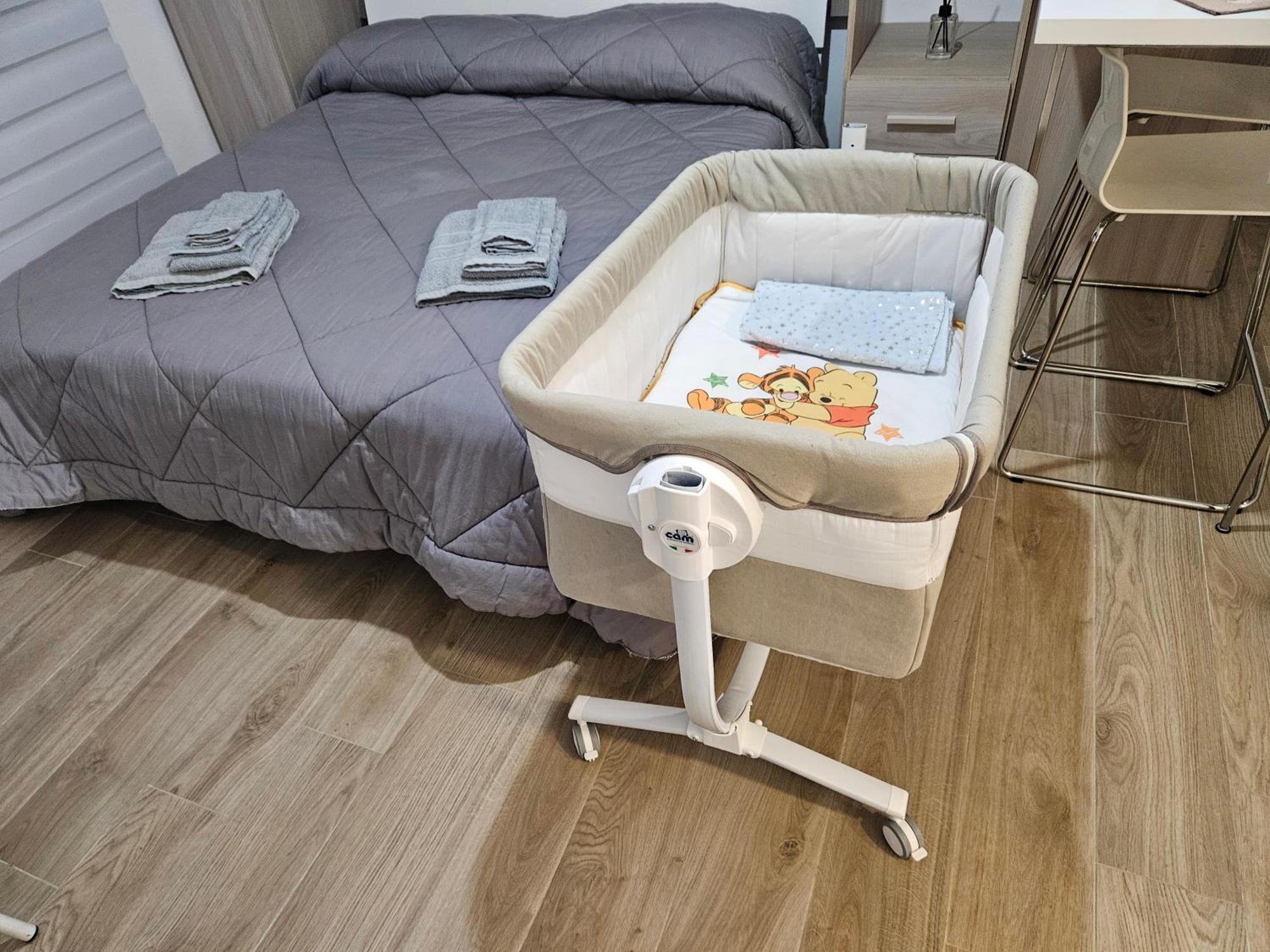 B&B Dei Sogni In Centro, Con Facilita Di Parcheggio โกเซนซา ภายนอก รูปภาพ