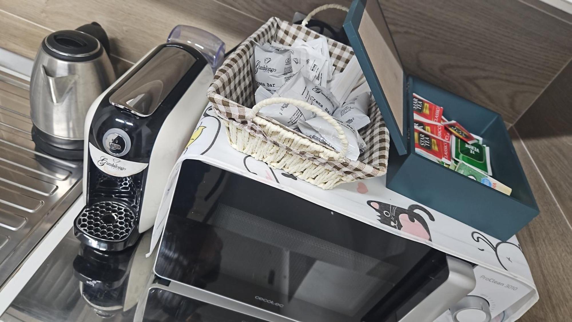 B&B Dei Sogni In Centro, Con Facilita Di Parcheggio โกเซนซา ภายนอก รูปภาพ