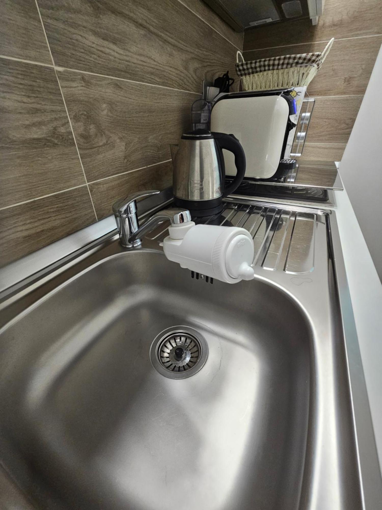 B&B Dei Sogni In Centro, Con Facilita Di Parcheggio โกเซนซา ภายนอก รูปภาพ