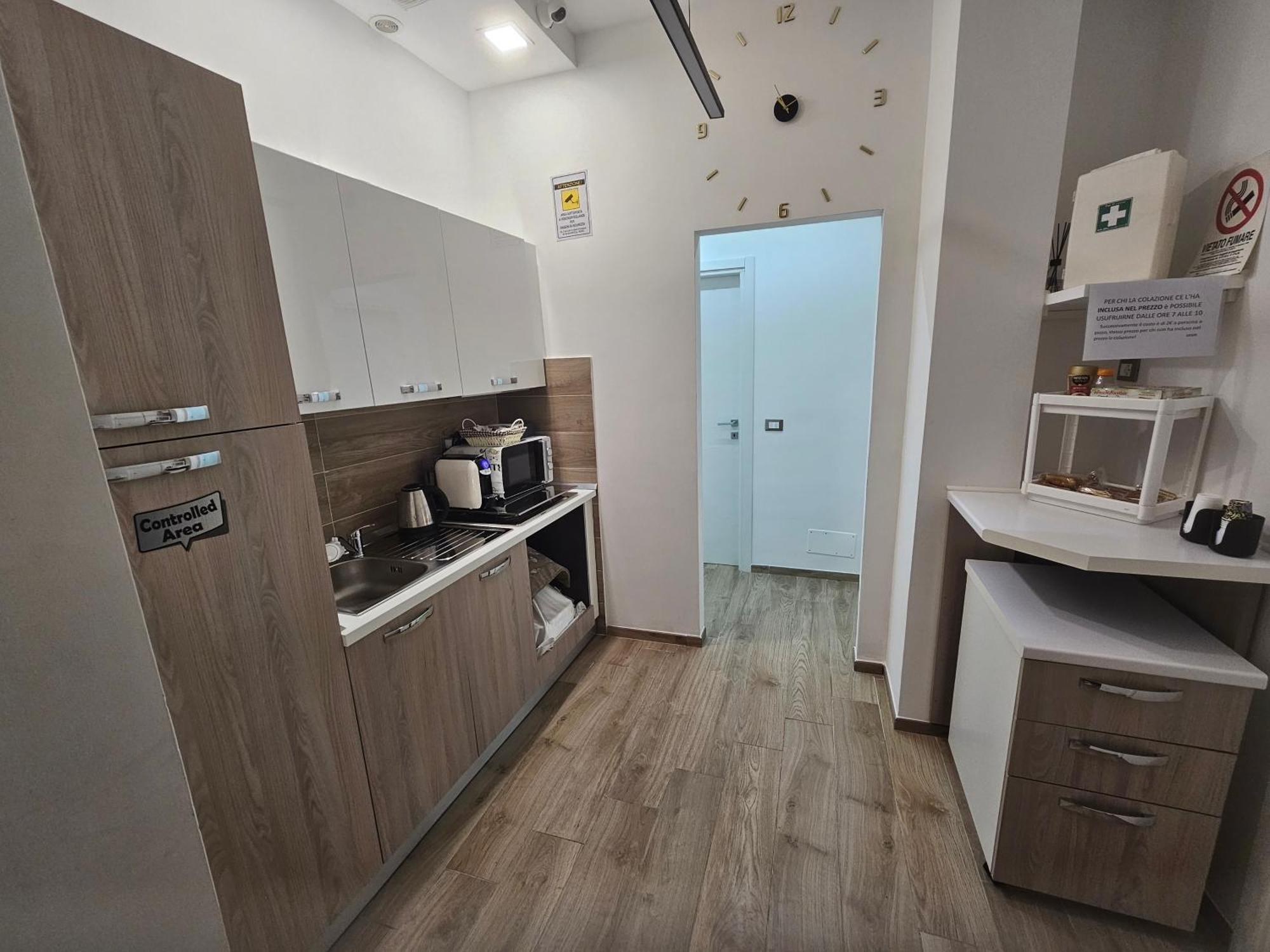 B&B Dei Sogni In Centro, Con Facilita Di Parcheggio โกเซนซา ภายนอก รูปภาพ